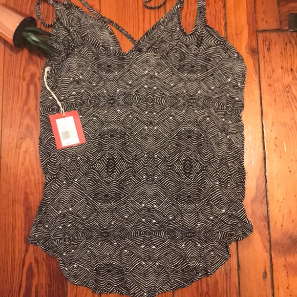 Mossimo Supply Co. NWT tank - Picture 5 of 5